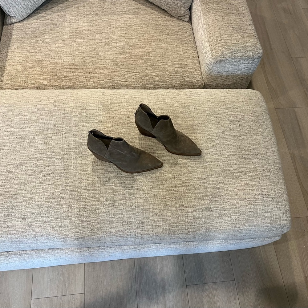 Vance Camuto boots - Picture 4 of 5